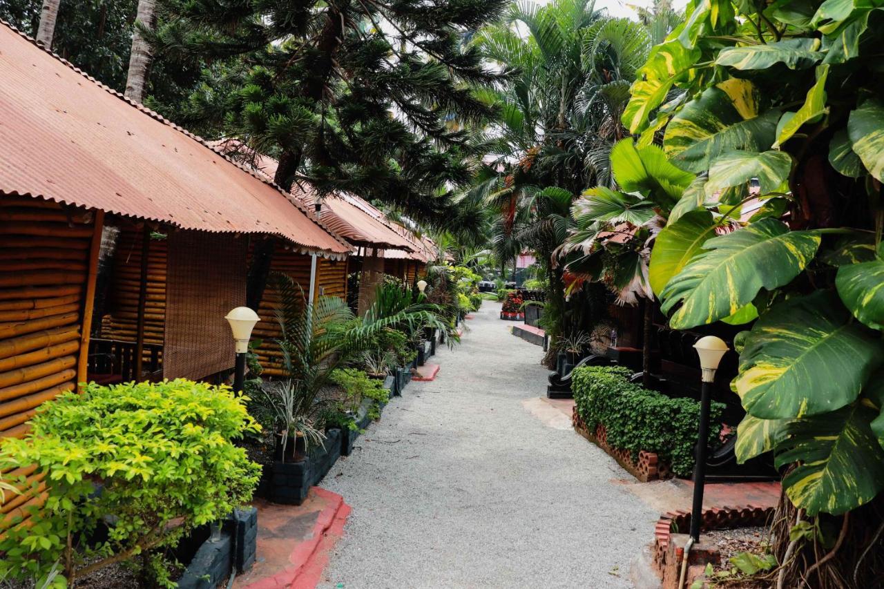 ホテルKerala Bamboo House バルカラ エクステリア 写真